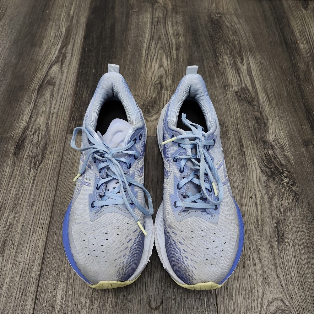 Asics Novablast 4 Light Blue and Yellow Athletic Shoes Size 10